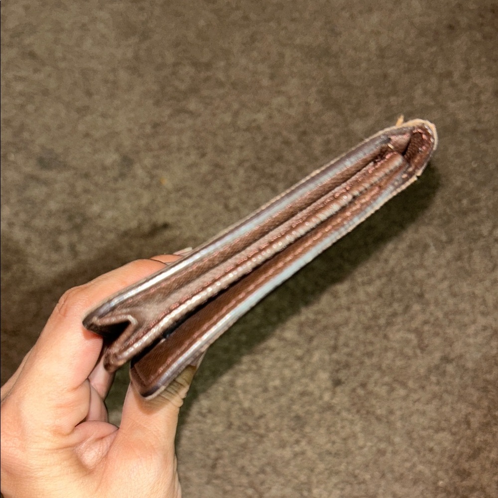 Authentic Louis Vuitton Damier Bi-fold Long Wallet in Good Pre-loved Condition - Picture 6 of 10